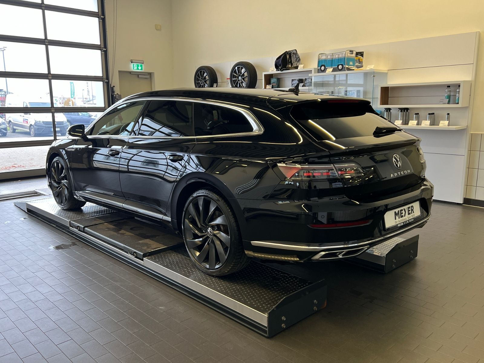 Fahrzeugabbildung Volkswagen Arteon Shooting Brake R-Line 2.0 TDI DSG 4Motion