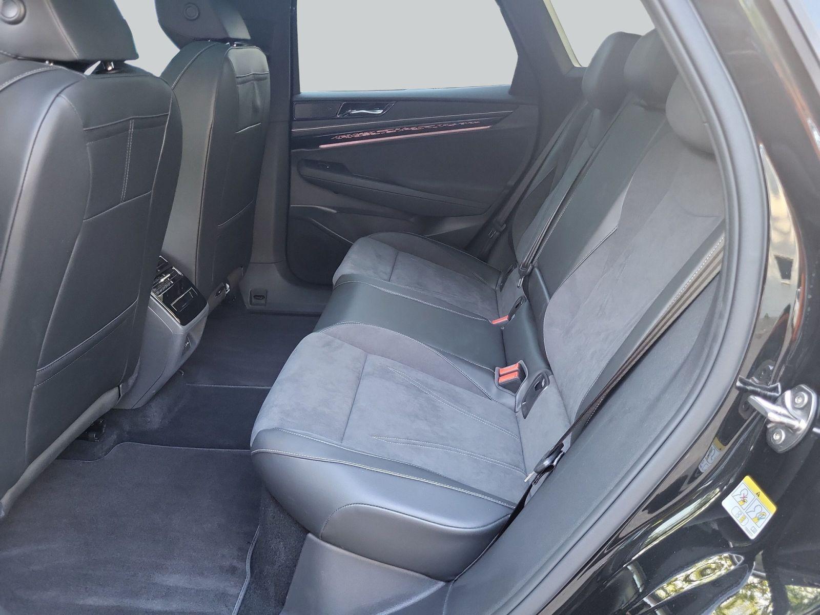Volkswagen ID.7 Tourer Pro Black Style AHK/Pano/Wärmepumpe