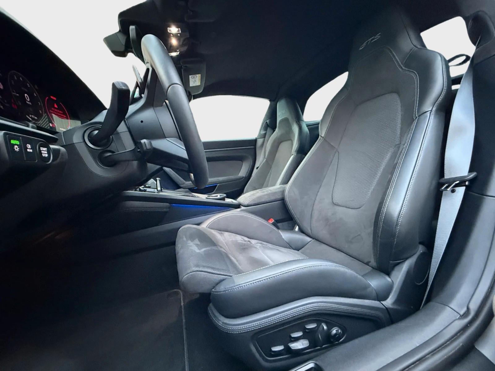 Porsche .2 911 Targa 4 GTS T-Hybrid BURMESTER PCCB LIFT