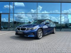 Fahrzeugabbildung BMW 320d SportLine Autom. LED AHK Navi HUD Pano 17"