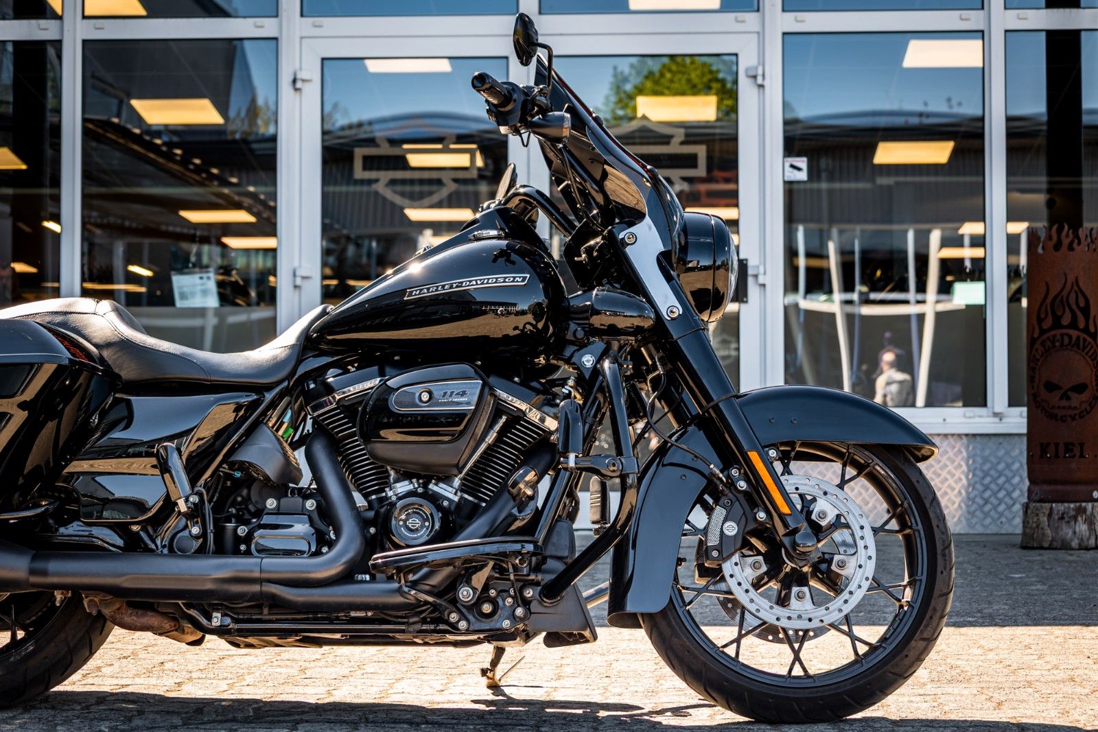 Fahrzeugabbildung Harley-Davidson ROAD KING SPECIAL 114 FLHRXS -Screamin Eagle