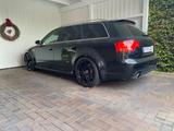 Audi RS4 4.2 quattro Avant - - Audi RS4