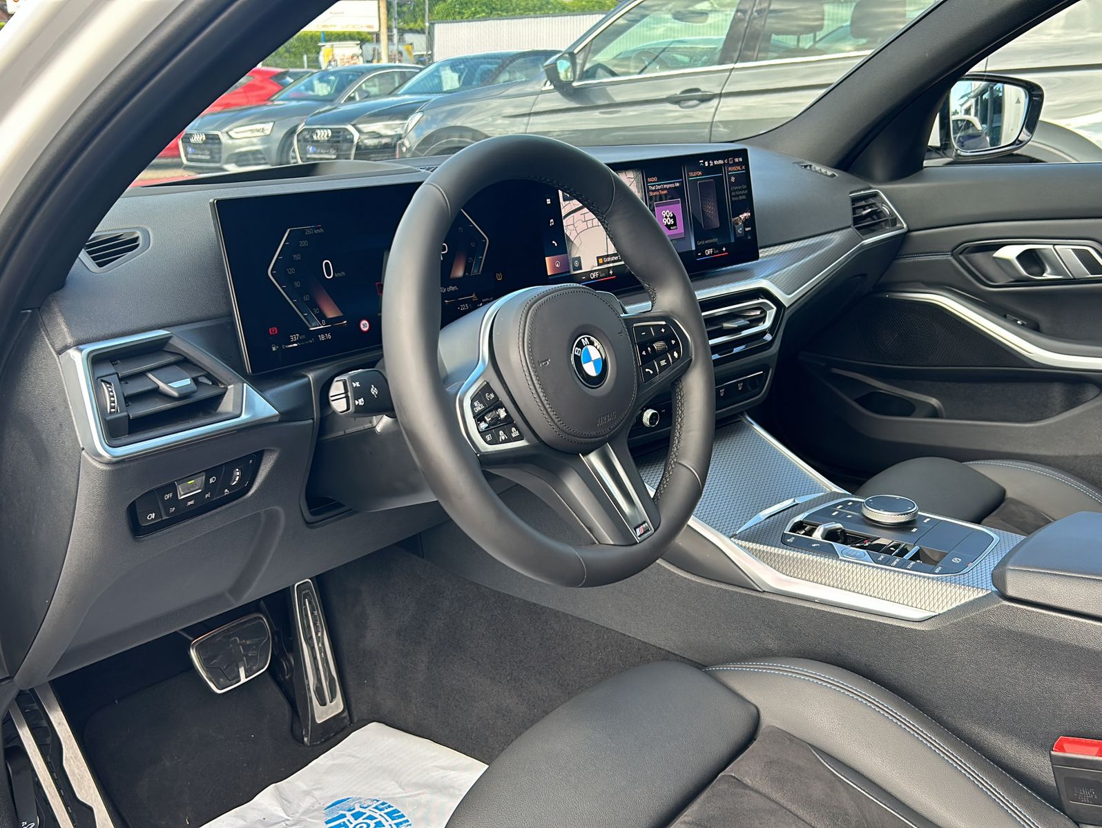 Fahrzeugabbildung BMW 330d xDrive M Sport