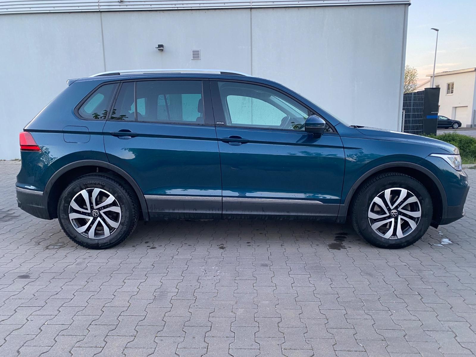 Volkswagen Tiguan Active. Navi, LED, Aus-1 Hand.