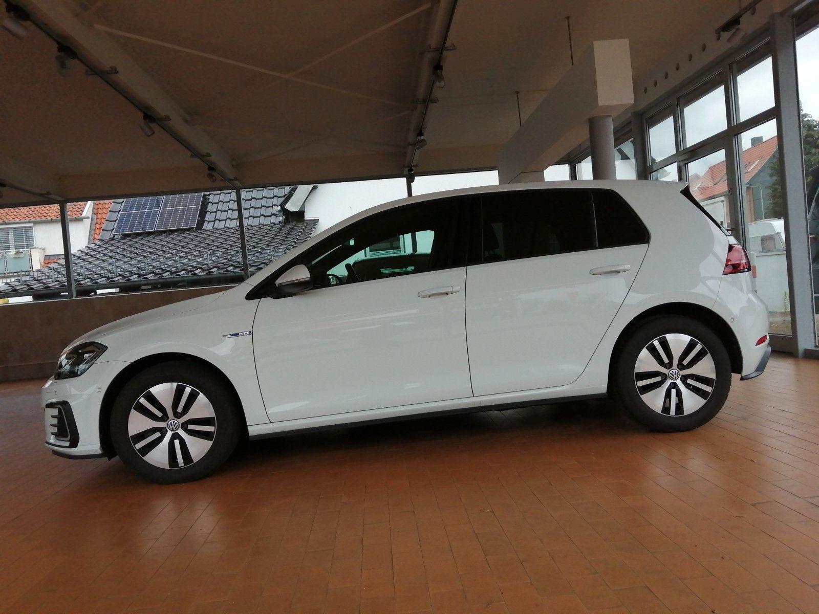 Volkswagen Golf GTE ACC*Standheizung*APP*