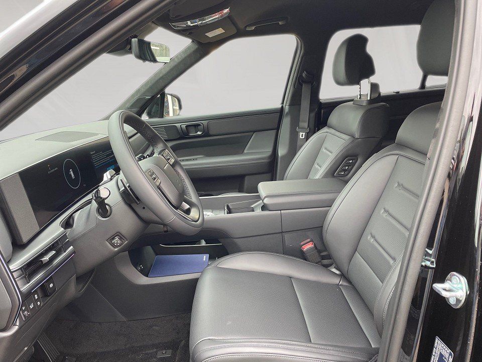 Fahrzeugabbildung Hyundai SANTA FE Plug-in 5-Sitzer AWD Blackline, Digital