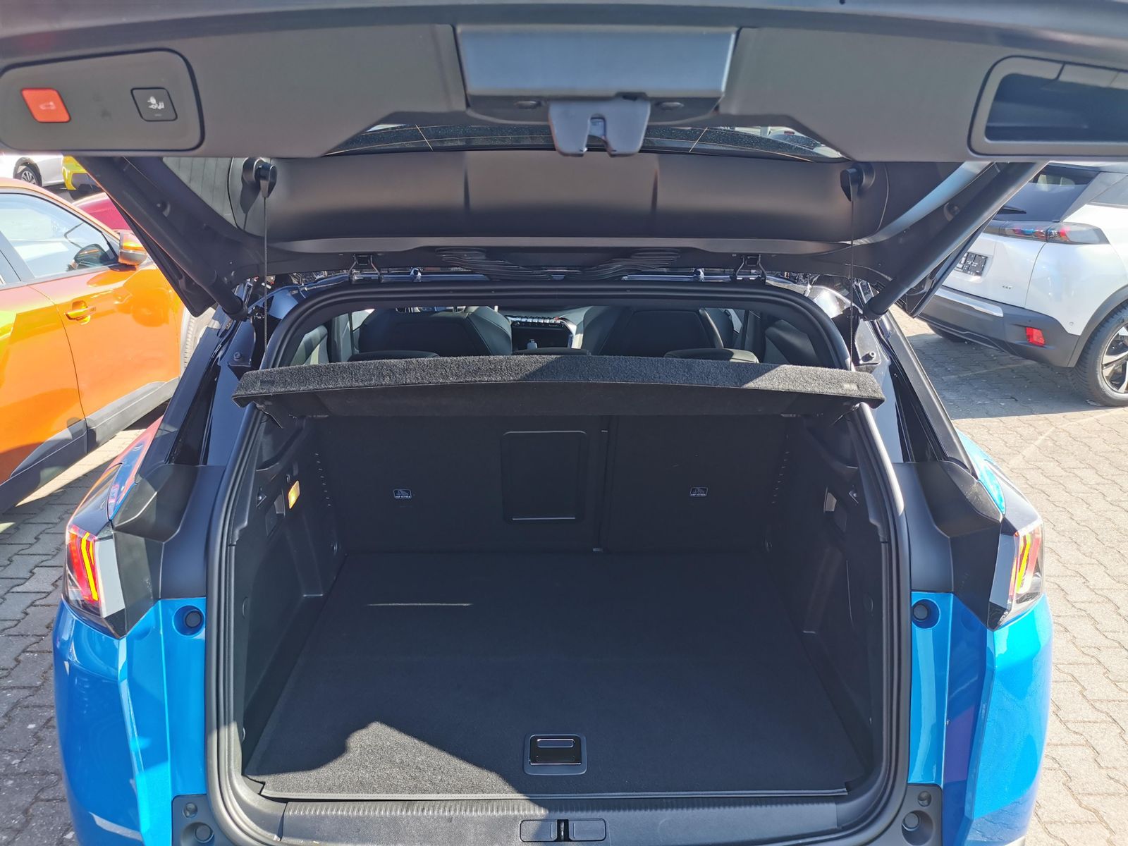 Fahrzeugabbildung Peugeot 3008 1.6 Hybrid 225 (Plug-In), GT-Line