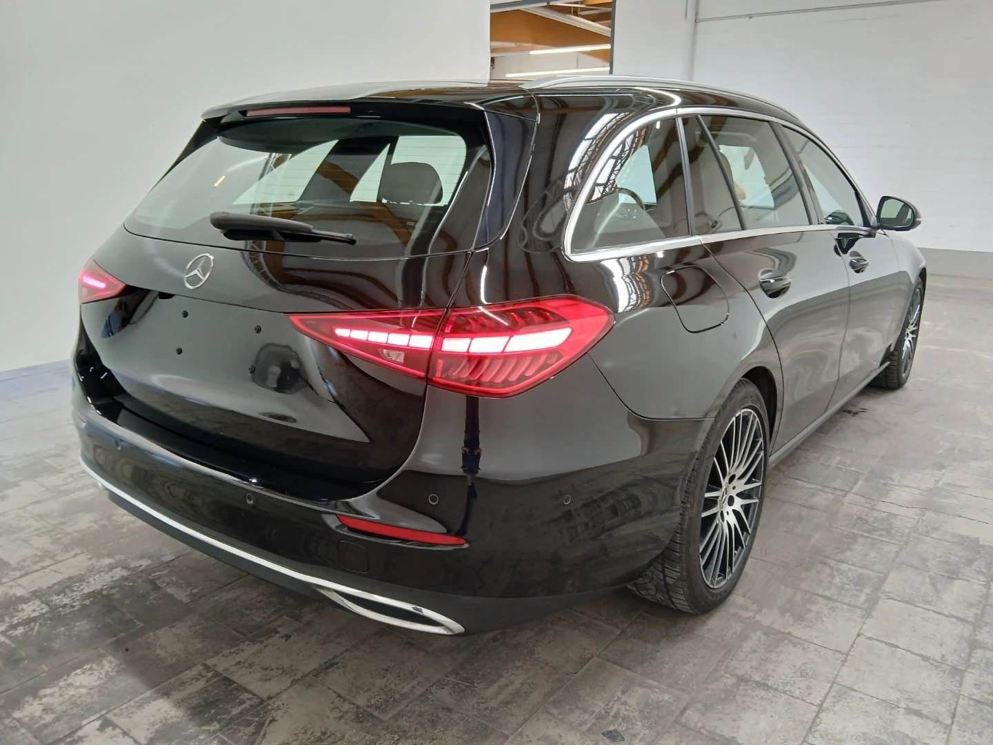 Fahrzeugabbildung Mercedes-Benz C 180 T-Modell Avantgarde MBUX Ambiente Kamera