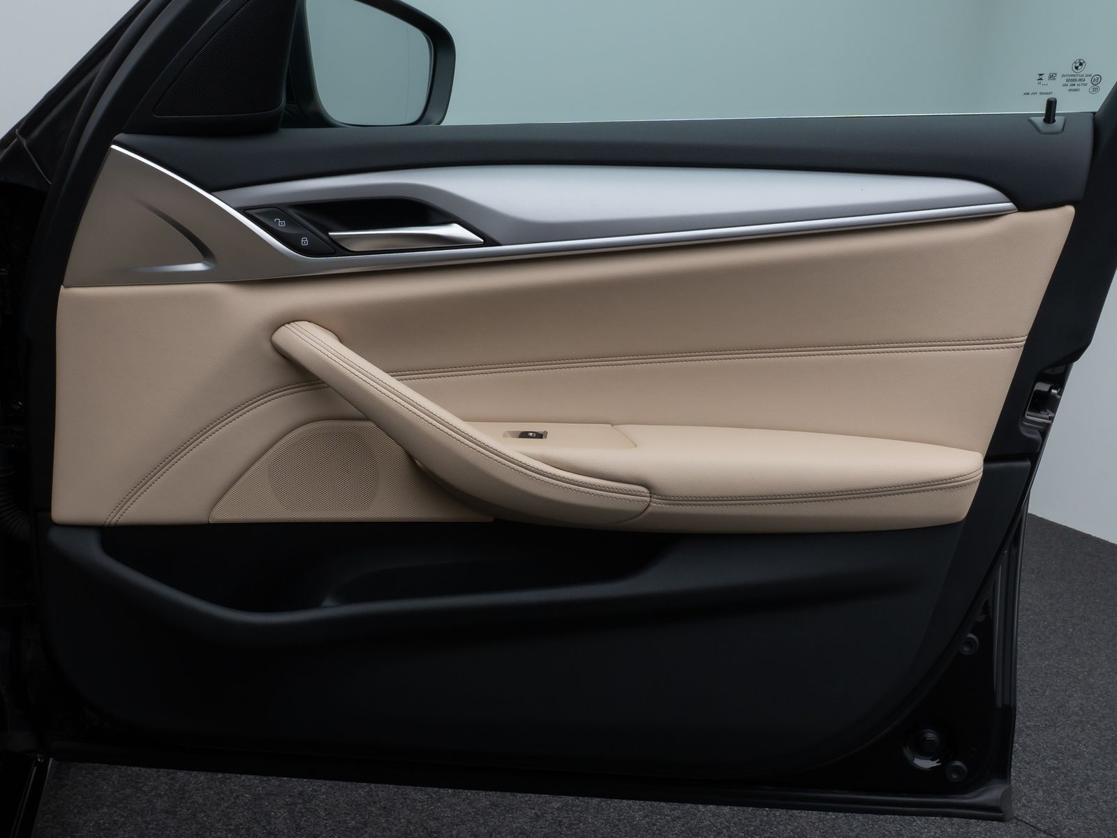 Fahrzeugabbildung BMW 530e xD DAB HiFi Leder Lenkradheizgung AHK Alarm