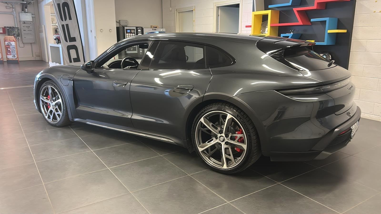 Porsche Taycan 4S Sport Turismo imagem 3