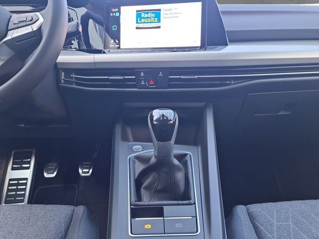 Fahrzeugabbildung Volkswagen Golf VIII TSI Move Kamera Navi LED VC