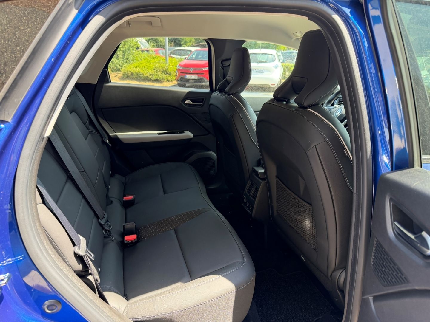 Fahrzeugabbildung Renault Captur II Edition One TCE 140 EDC Navi Leder Dig