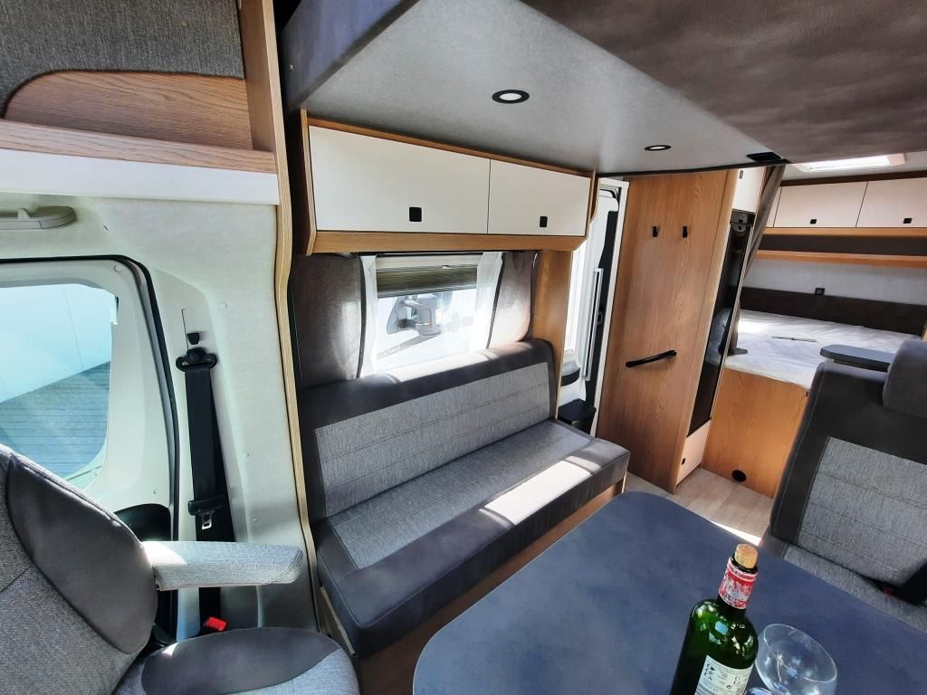Fahrzeug Übersicht 8 Fahrzeugabbildung Hobby ONTOUR T 700 FH Verfüg./Sparen Sie 22.709,- €