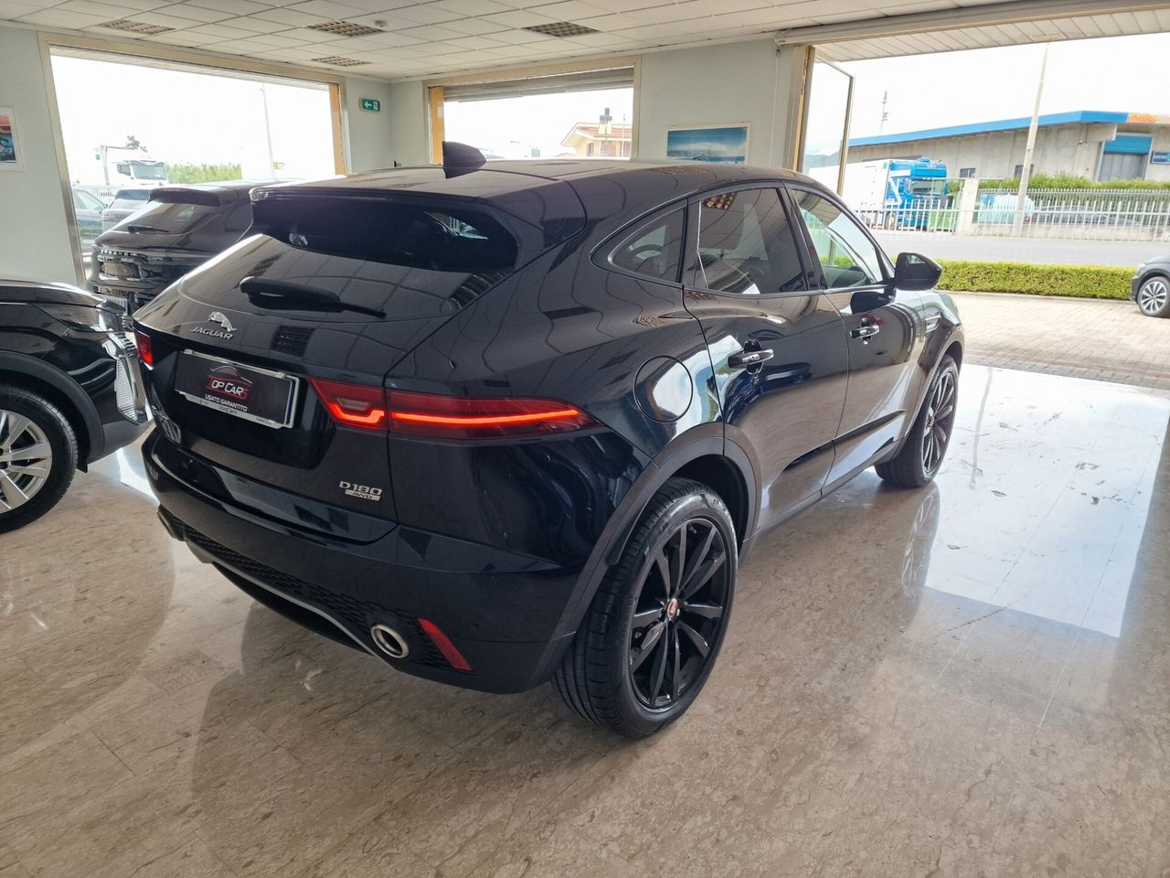 Jaguar E Pace 2.0d 180cv TETTO imagem 3