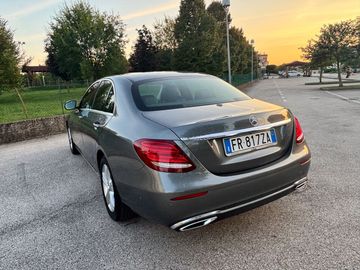 Mercedes E 200 - 6