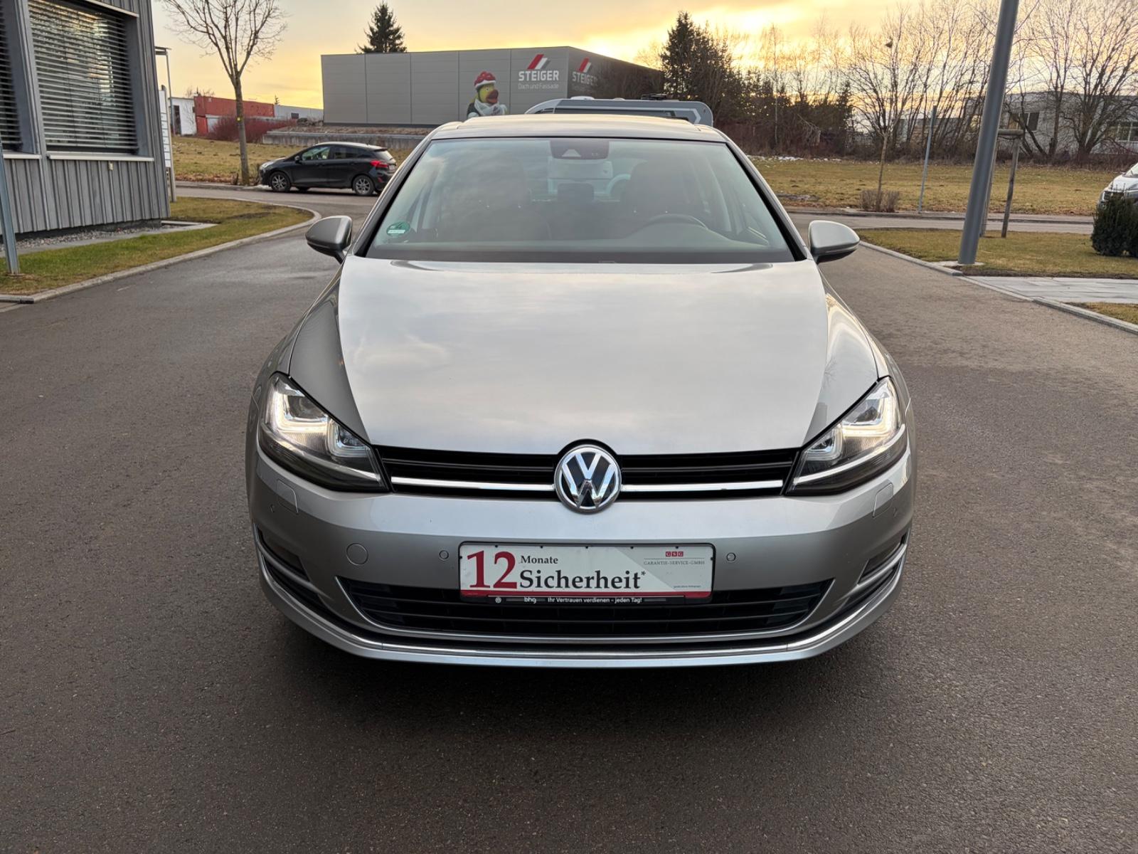 Volkswagen Golf VII Lim. Highline BMT*1.Hand*Leder*Pano*AHK