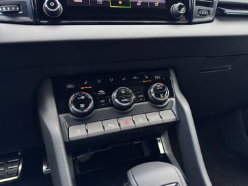 Skoda Karoq Sportline 4x4*AHZV*DCC*NAVI*ACC*CAM*4xPDC*