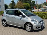 Mercedes-Benz A 180 5-türig Garantie *Navi*PDC.*AHK.*Automatik - gebrauchte Mercedes-Benz A 180 aus dem Jahr 2010