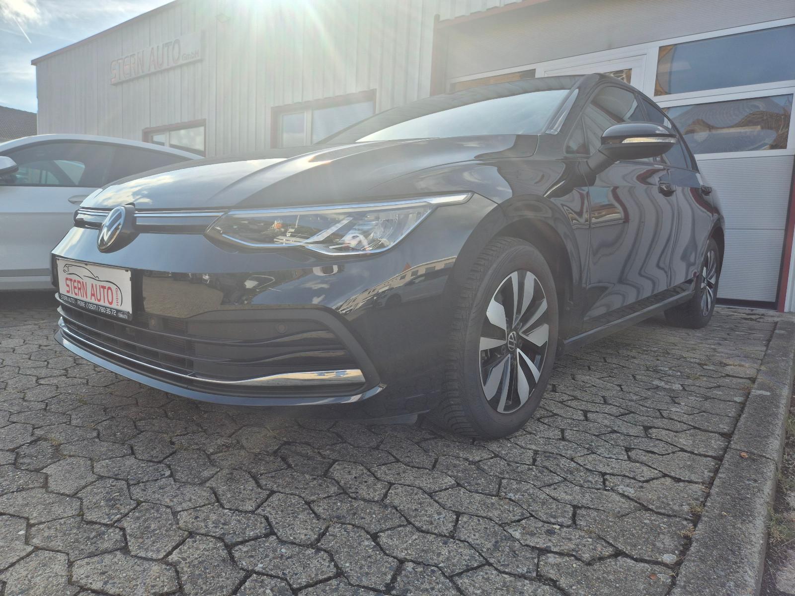 Volkswagen Golf 1.5 eTSI Move ACC,LED,NAVI