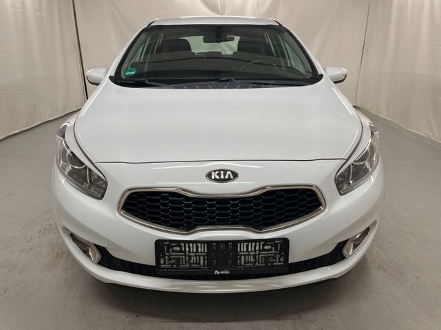 Kia cee'd / Ceed 1.6 GDI Platinum Edition