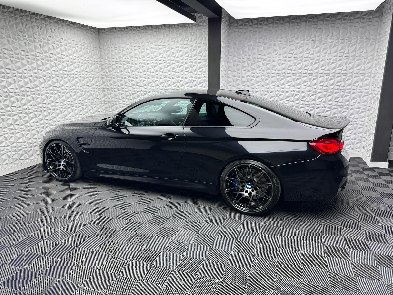 Fahrzeugabbildung BMW DEUTSCH*1-HAND*CARBON*KLAPPE*GEWINDE*EINZELSTĂCK