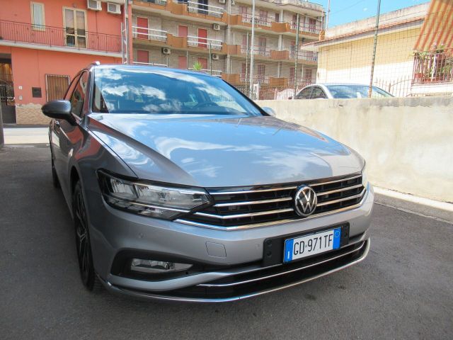 VW Volkswagen Passat Variant 2.0 TDI SCR 200 CV DSG