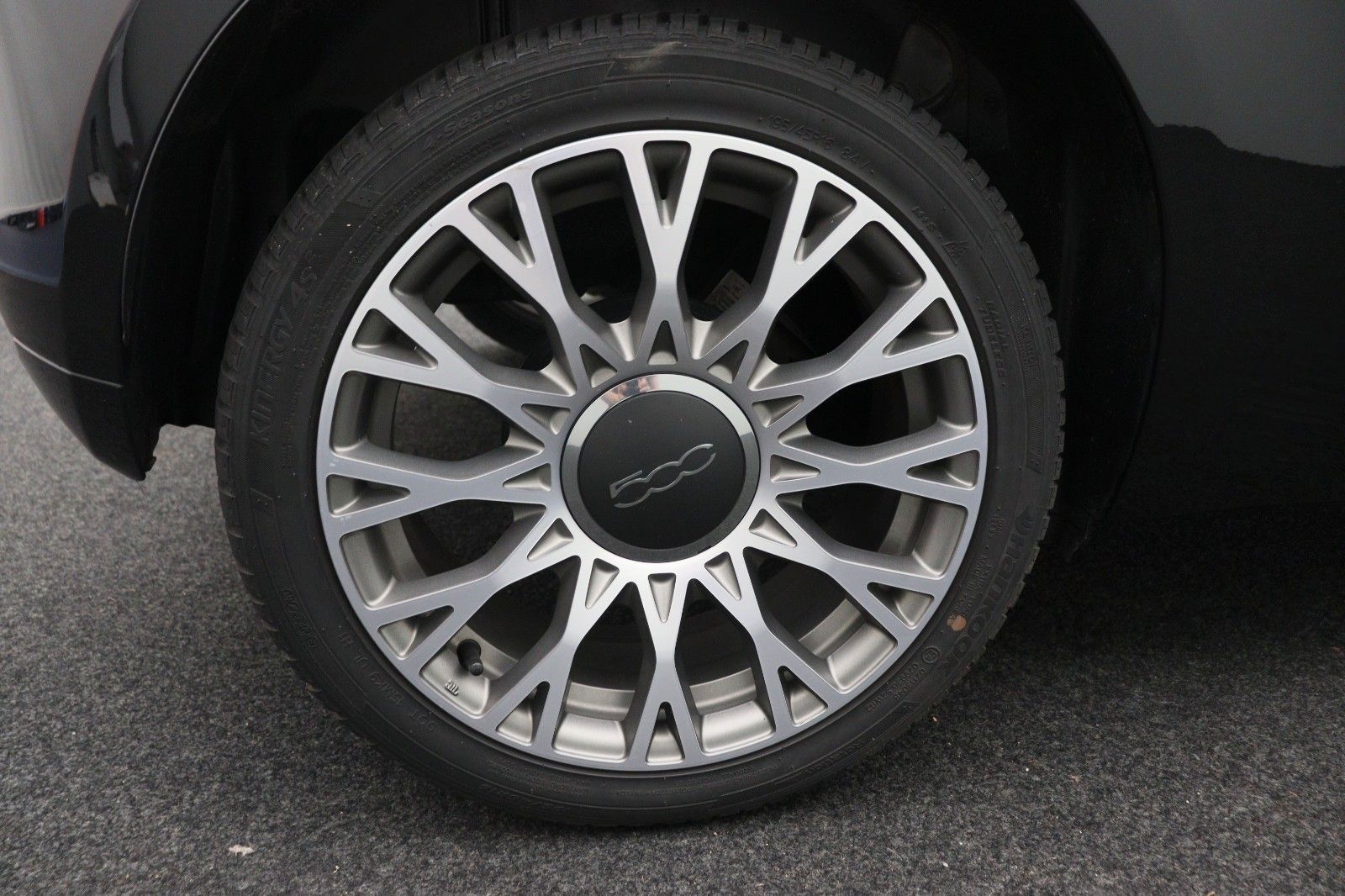 Fahrzeugabbildung Fiat 500 1.0 Star PANO TEMPO NAVI