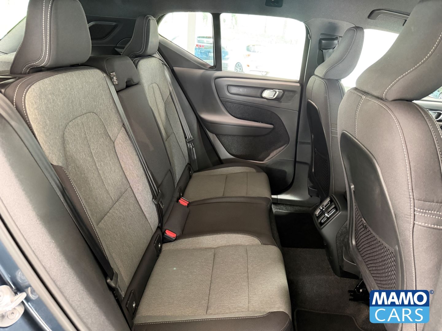 Volvo XC40 B4 Plus Black Edition ACC/BLIS/360°/H&K/STH foto 23
