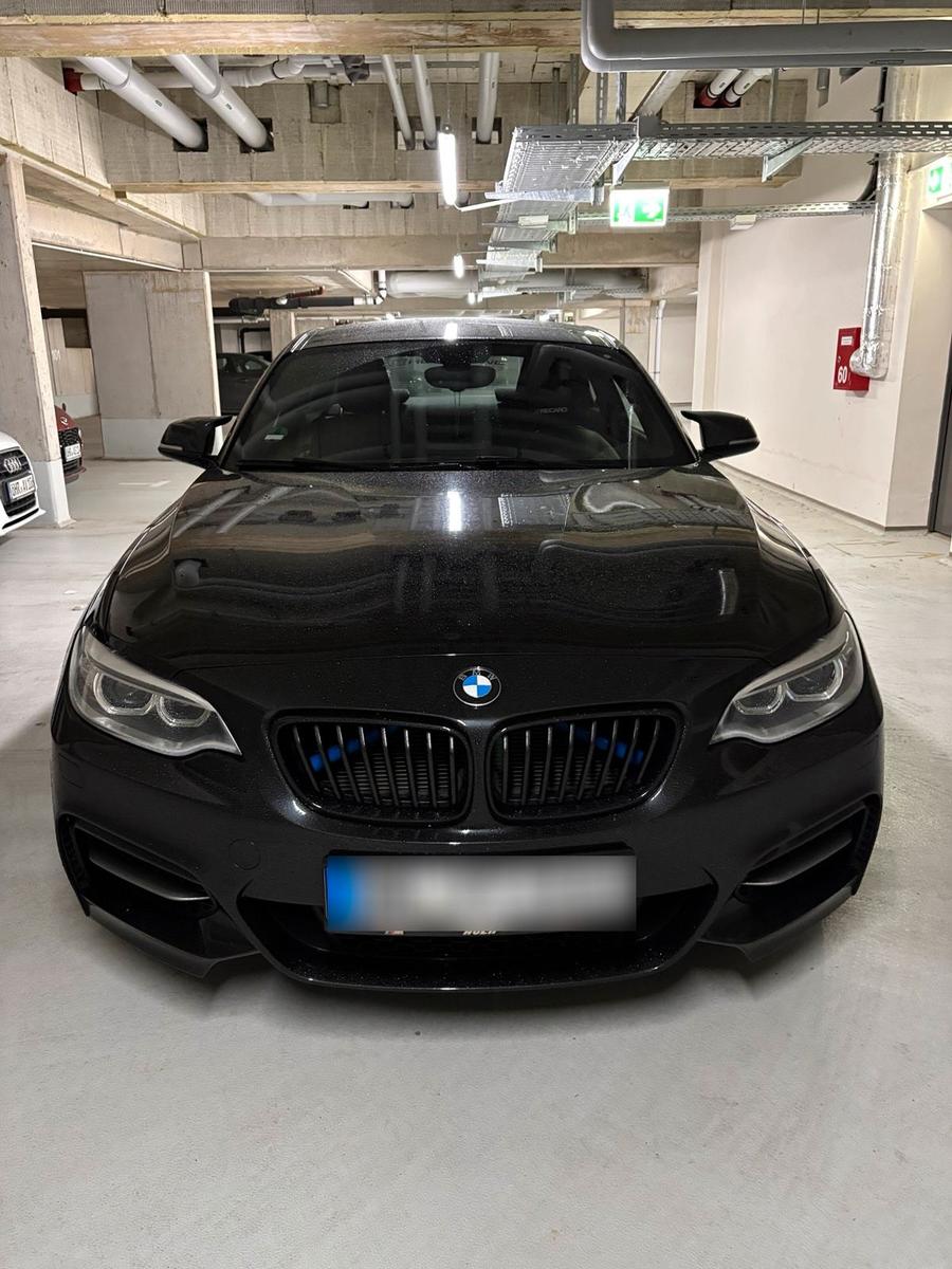 BMW M235