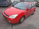 Ford Focus 1.8 Ghia Ghia - Ford Focus aus 1999: Ghia