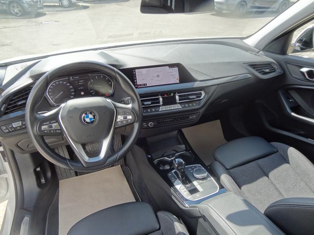 Fahrzeugabbildung BMW 118i Sportline/39.000km/LED/SitzH/Navi/Automatik