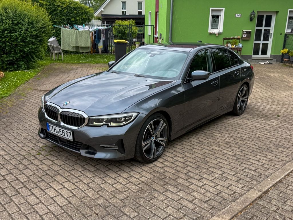 Image of BMW 330