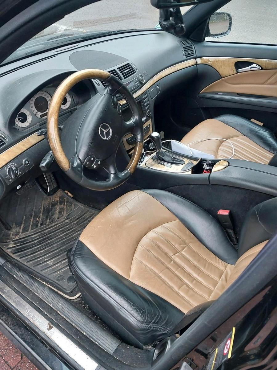 Mercedes-Benz E 320