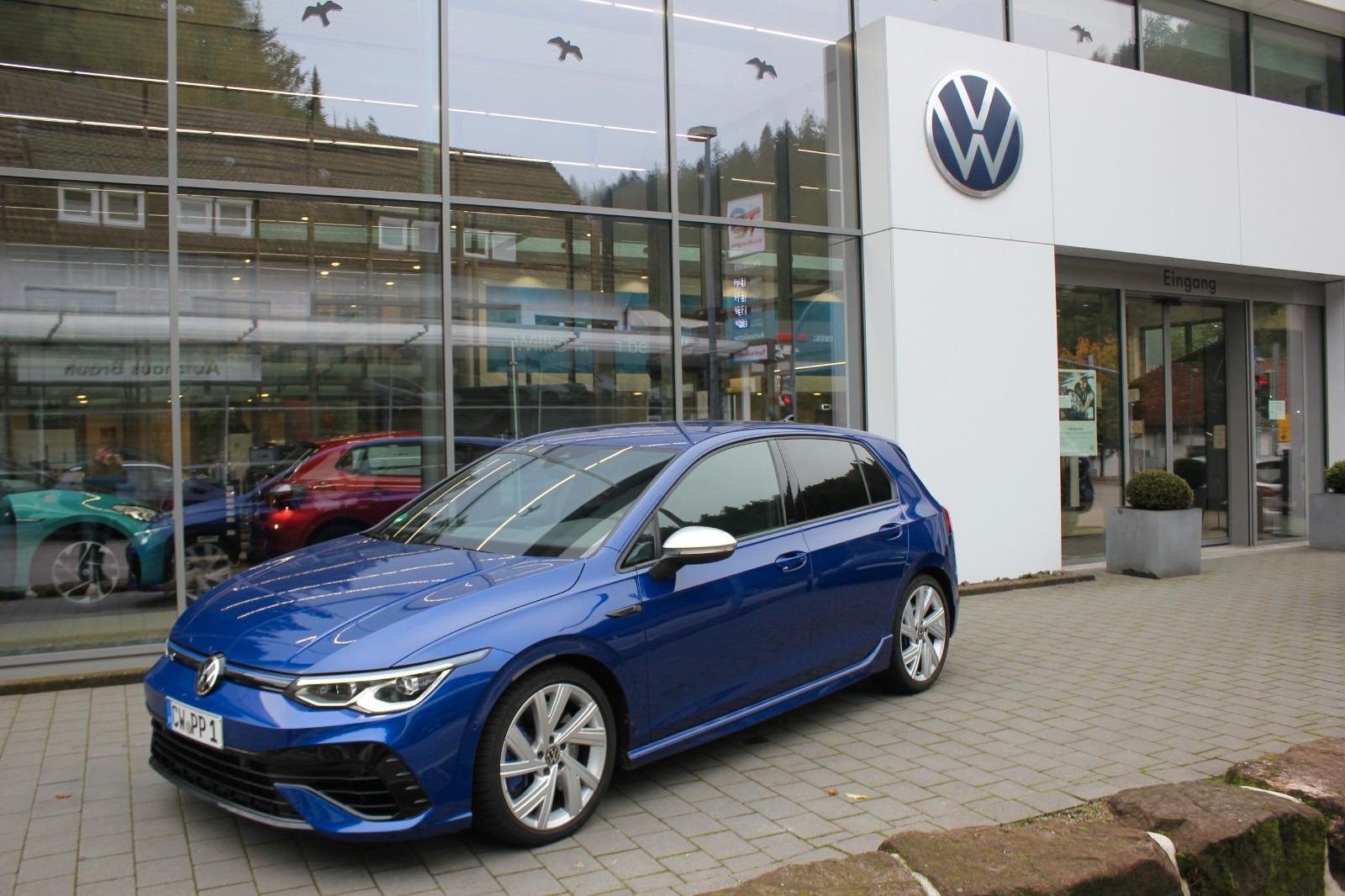 Volkswagen Golf VIII Lim. R 2.0 TSI 4Motion DSG Navi,LED