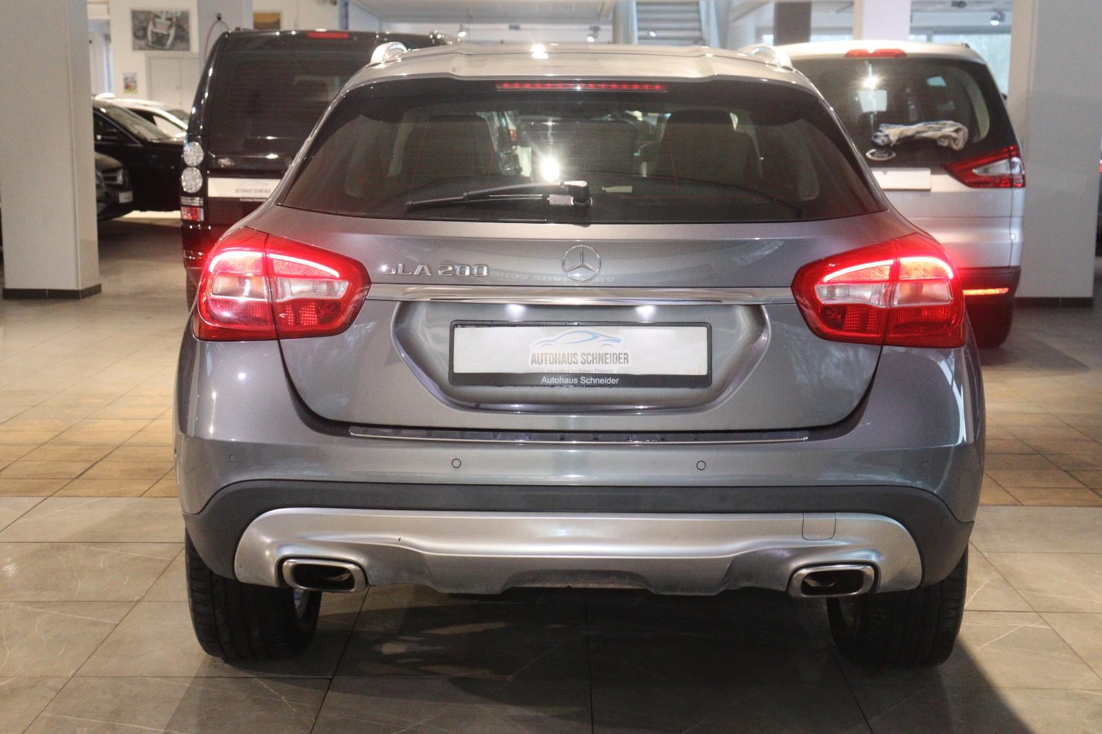 Mercedes-Benz GLA 200 *Erst 70tkm*Automatik*Navi*