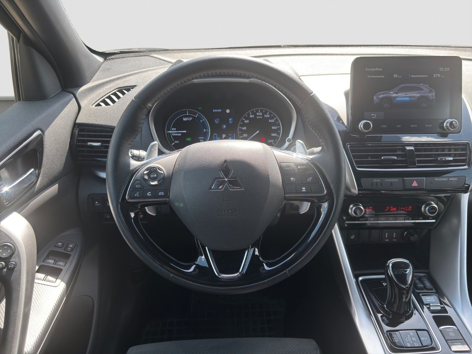 Fahrzeugabbildung Mitsubishi Eclipse Cross 2.4 PHEV 4WD Plus mit Intro-Paket