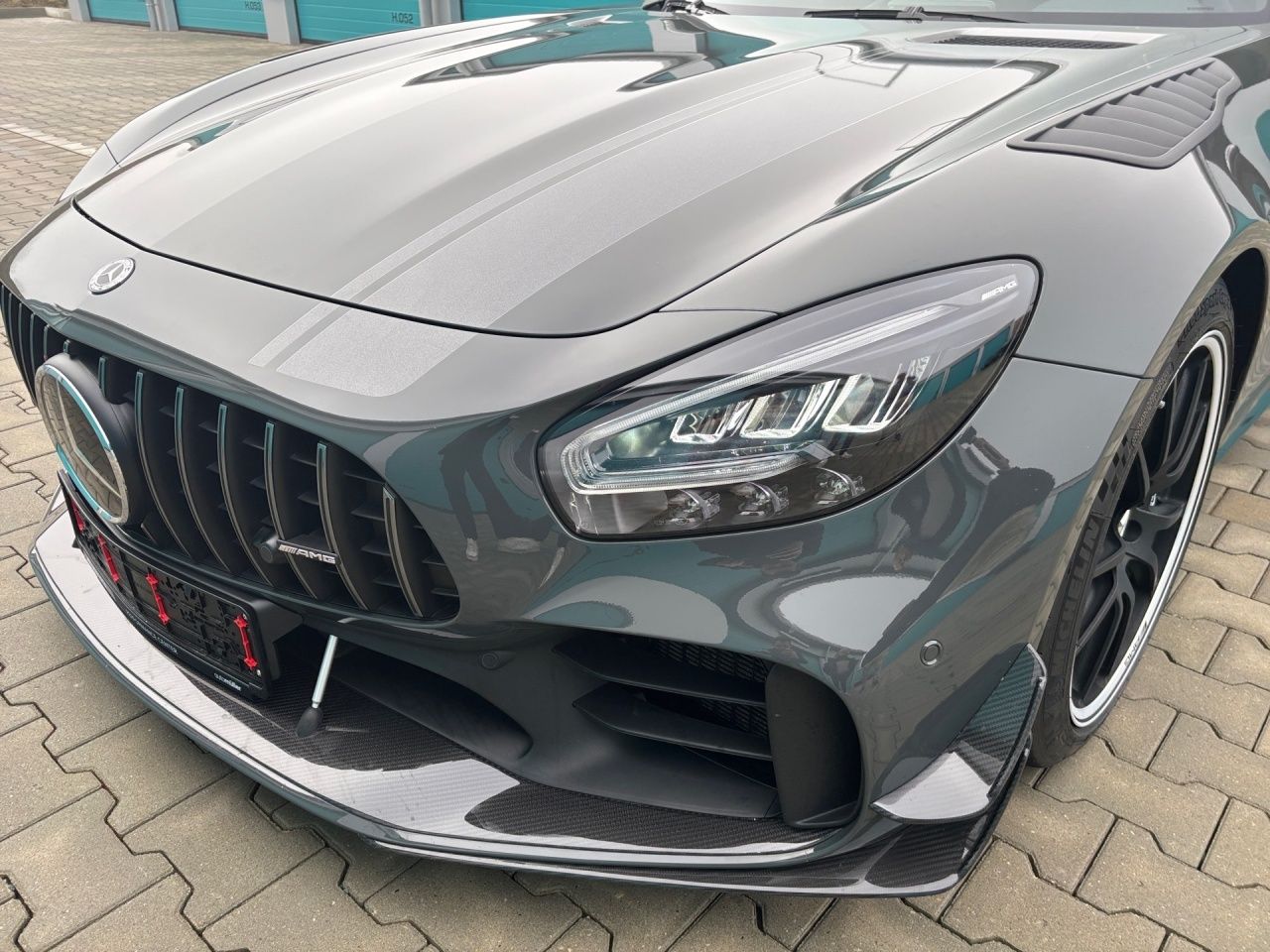 Fahrzeugabbildung Mercedes-Benz AMG GT R PRO ACC AUT Fernlichtass. Kam. Keramik