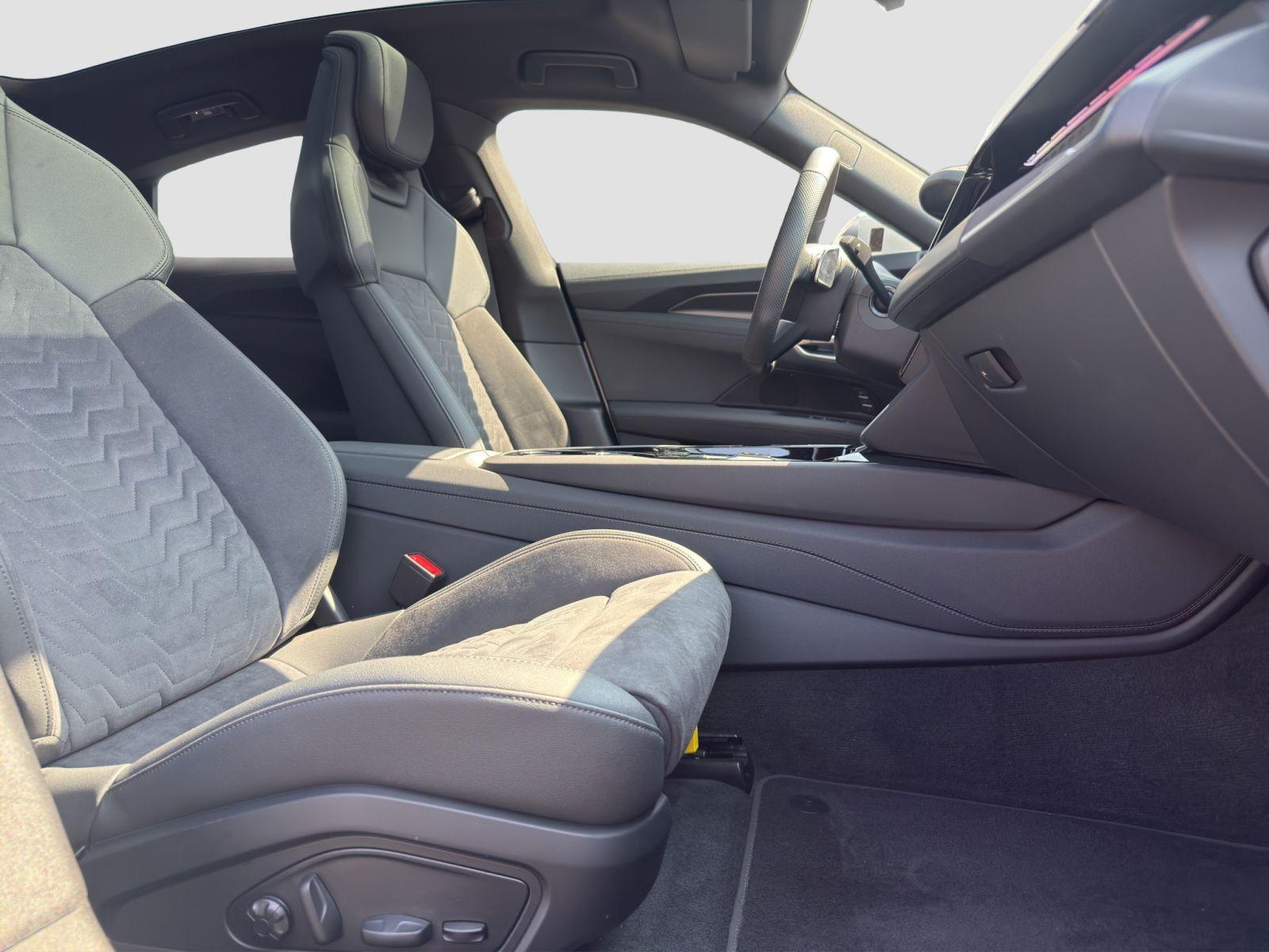 Audi e-tron GT quattro Navi Einparkhilfe ACC Luftfede