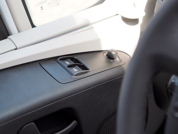 Bild 21 Mooveo TEI-71 FBH Hubbett L-Sitzgr. Navi