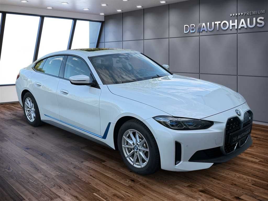 BMW i4 eDrive 40 Gran Coupe 84 kWh ACC Laserlicht imagem 2