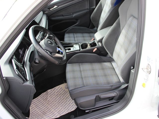 Volkswagen Golf VIII GTE KLIMA NAVI ALU