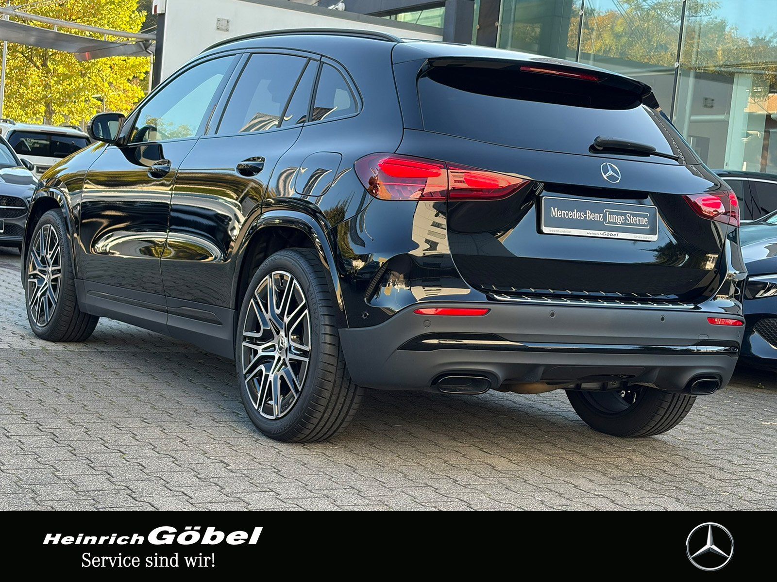 Fahrzeugabbildung Mercedes-Benz GLA 220 d 4M AMG*PANO*AHK*20ZOLL*AMBIENTEBEL