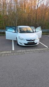 Opel Astra j 1,7 cdti 102tkm - Opel Astra mit Diesel-Antrieb: Limousine, 1.7