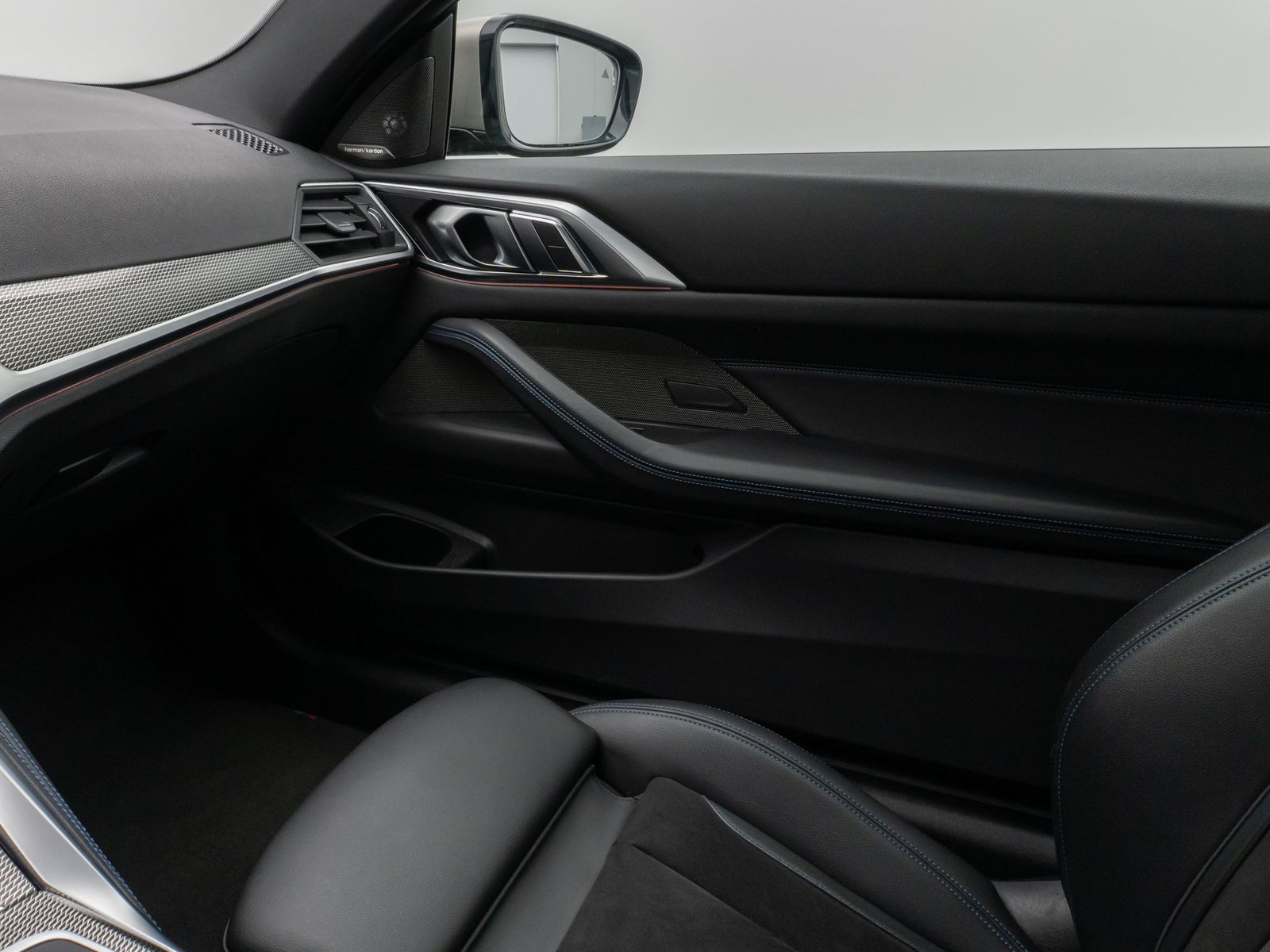 Fahrzeugabbildung BMW M440d xD Coupé Laser 360°HUD DAB H/K Komfort ACC