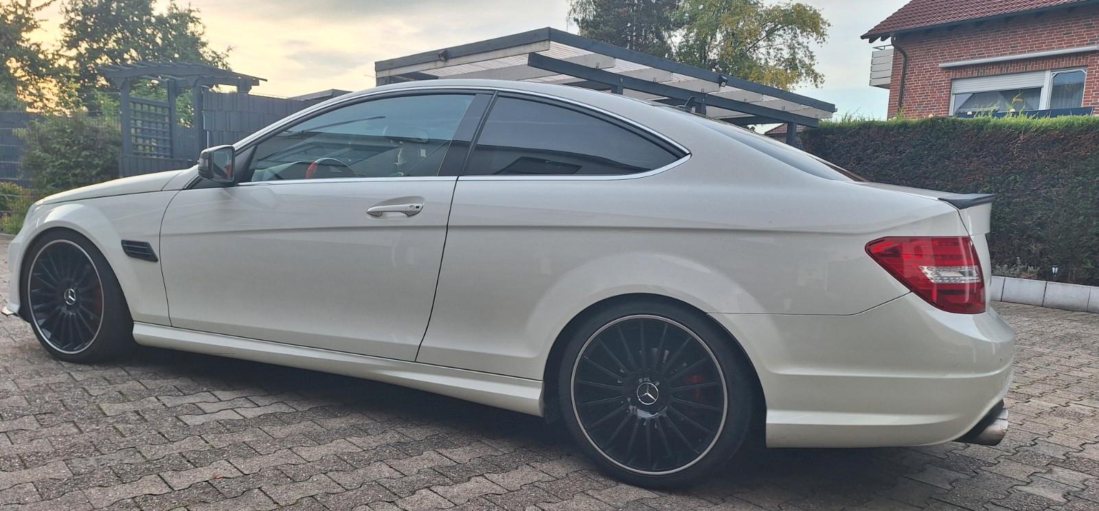 Mercedes-Benz C 180 BlueEFFICIENCY Coupé Standard