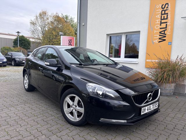 Volvo V40 Kinetic = Navigation - Pdc - Tempomat =