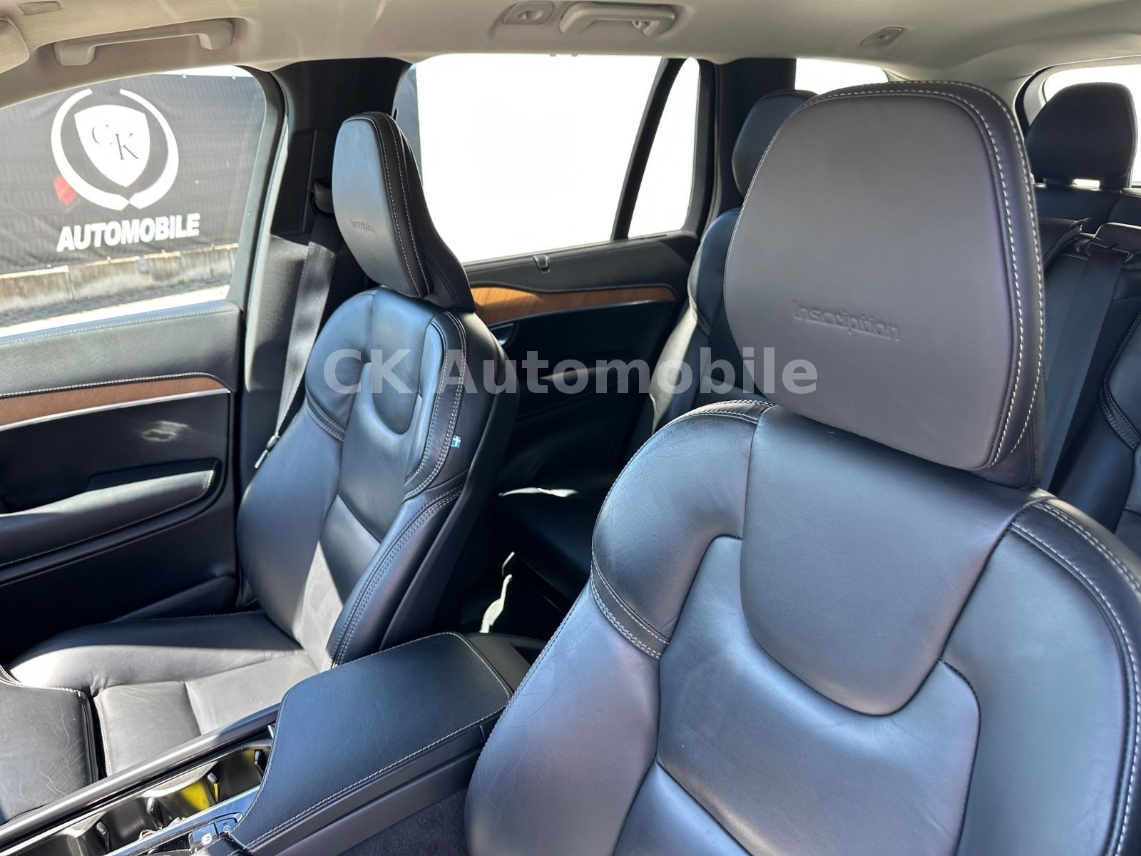 Fahrzeugabbildung Volvo XC90 T5 Inscription AWD/7Sitze/BLIS/LED/360°/AHK