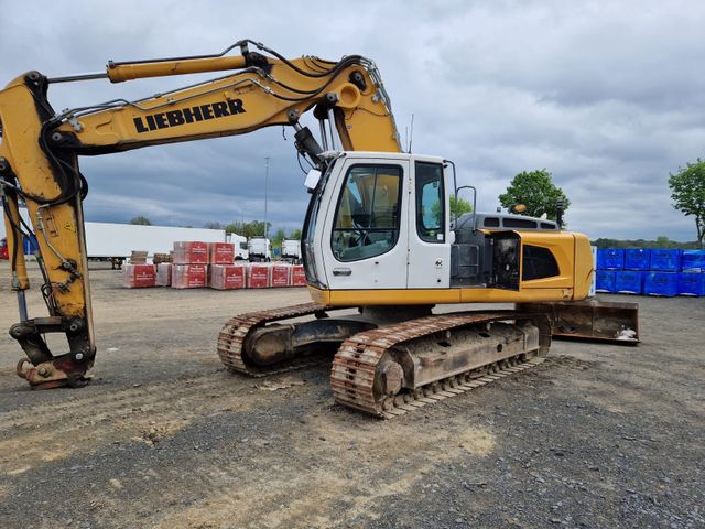 Liebherr R916LC