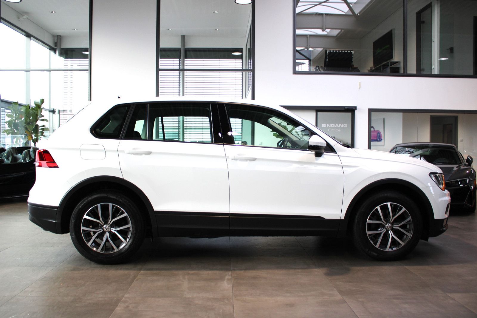 Volkswagen TIGUAN 1.5 TSI ACT + CARPLAY + 8-FACH + 1.HAND! foto 7