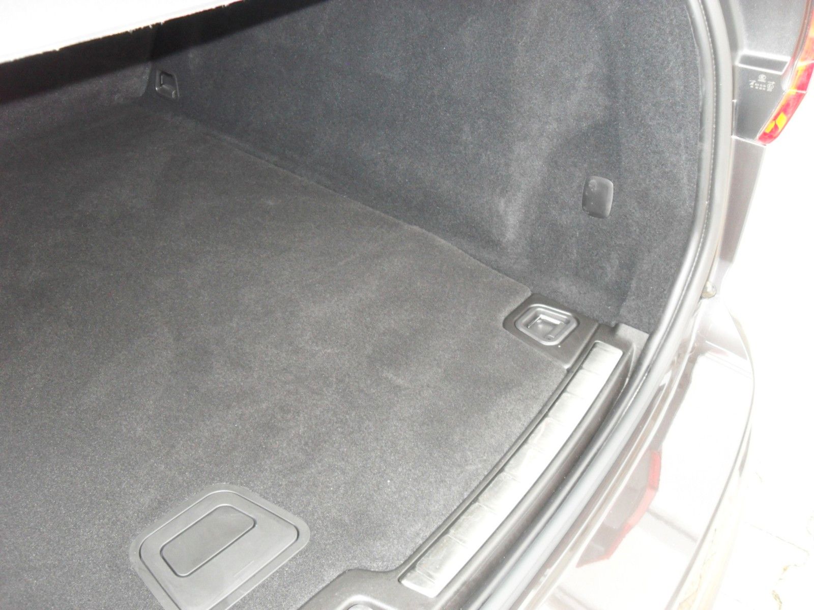 Fahrzeugabbildung Volvo XC60 T6 Plus Dark | AWD | 21er | Licht